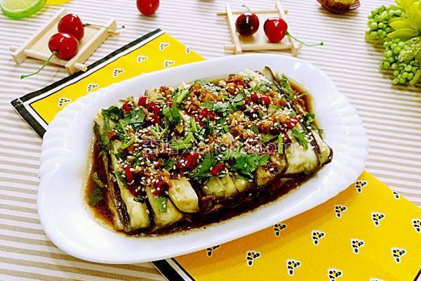蒜泥蒸茄子的做法