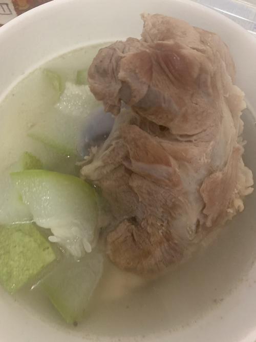 冬瓜筒子骨汤的做法