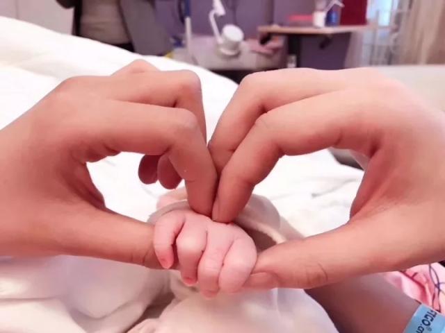 生了孩子怎么发朋友圈