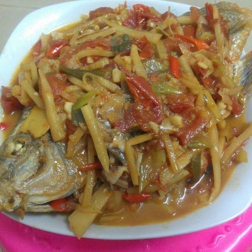 酸笋鱼的做法