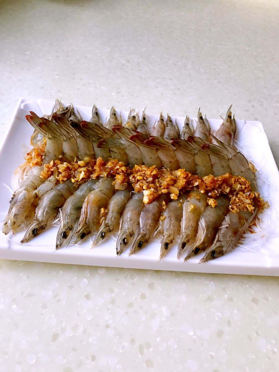 蒜蓉开边虾的做法