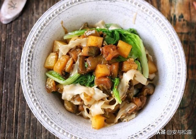 茄子土豆面的做法