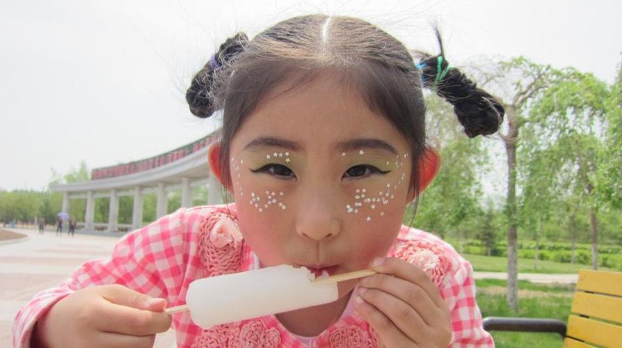 怎么给孩子化妆