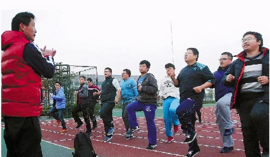 初三学生如何在寝室运动减肥