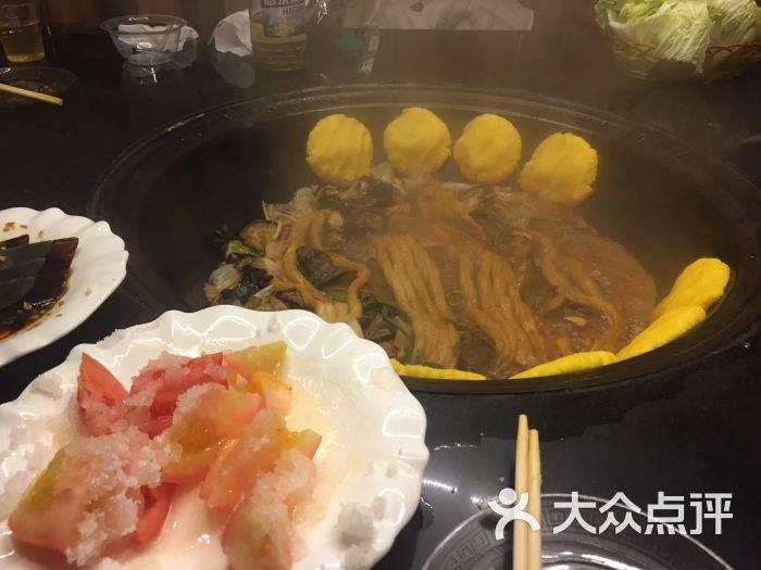 铁锅炖鱼贴饼子的做法