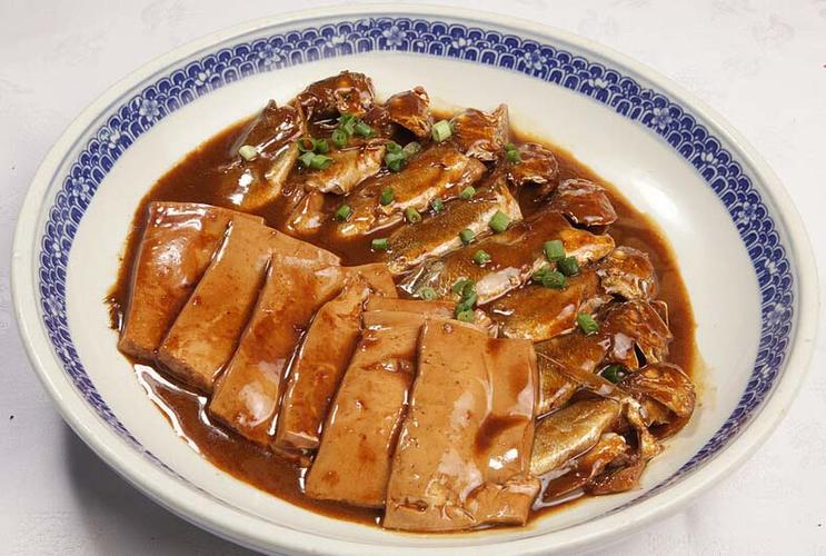 小黄鱼炖豆腐的做法