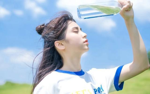 女孩子说心情不好怎么办