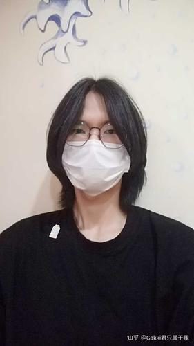 男孩子长发怎么
