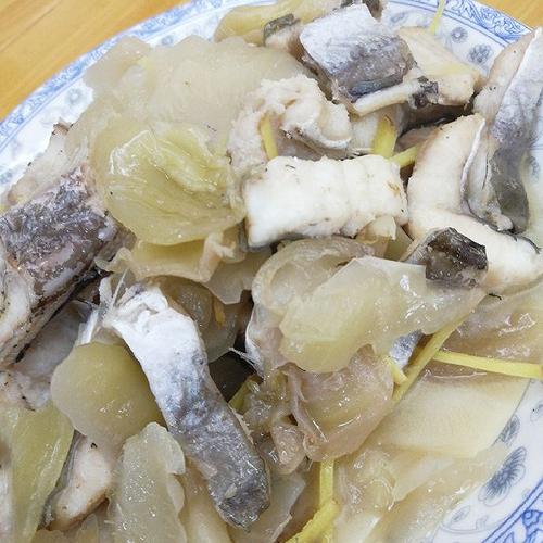 马鲛鱼煮 咸菜的做法
