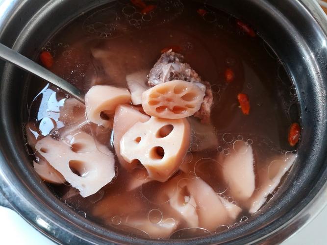 莲藕煲汤的做法大全