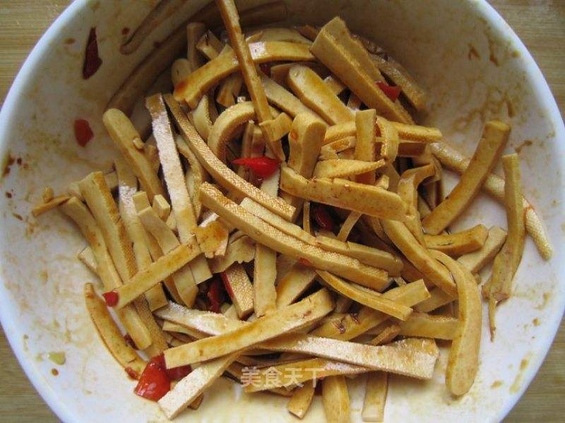凉拌甘泉豆腐干的做法