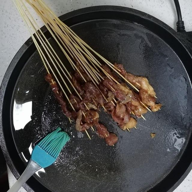 电饼铛自制羊肉串的做法