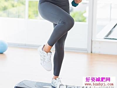 晚饭后室内瘦腿运动图解