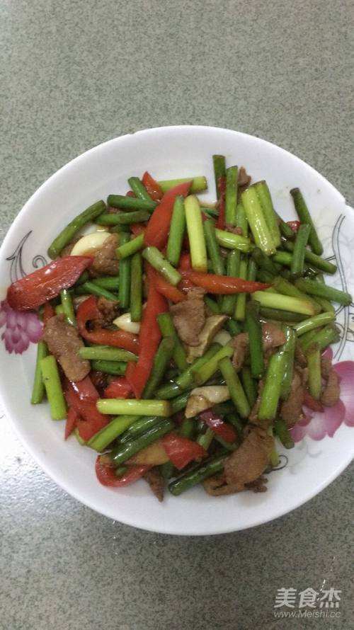 蒜苔炒肉的做法