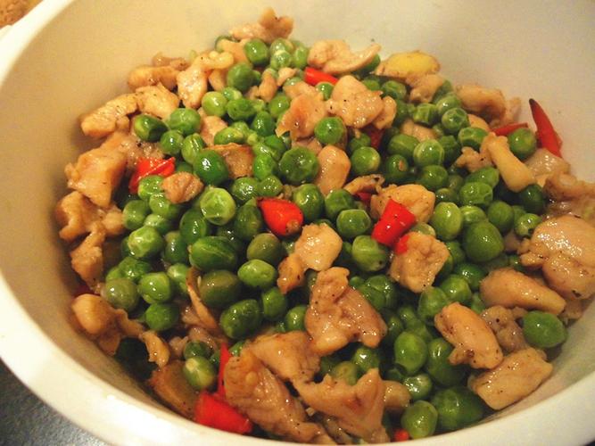青豆烧鸡的做法