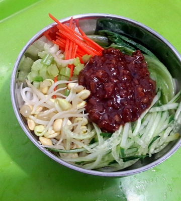 炸酱面做法