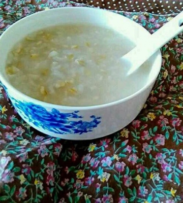 大麦米粥的做法
