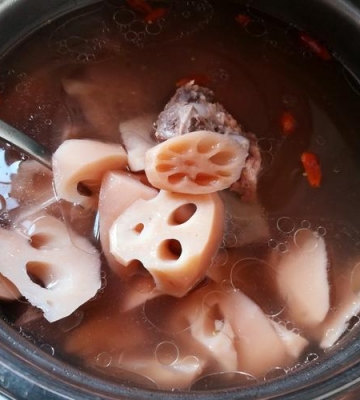莲藕煲汤的做法大全