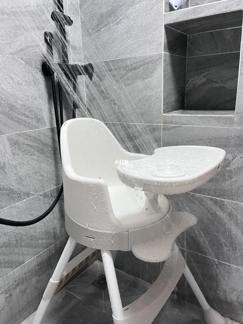 如何正确洗餐椅