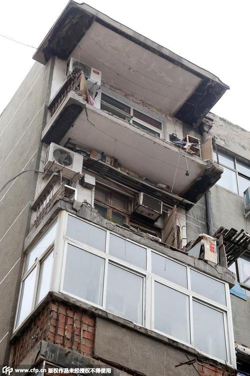 如何避免阳台坍塌